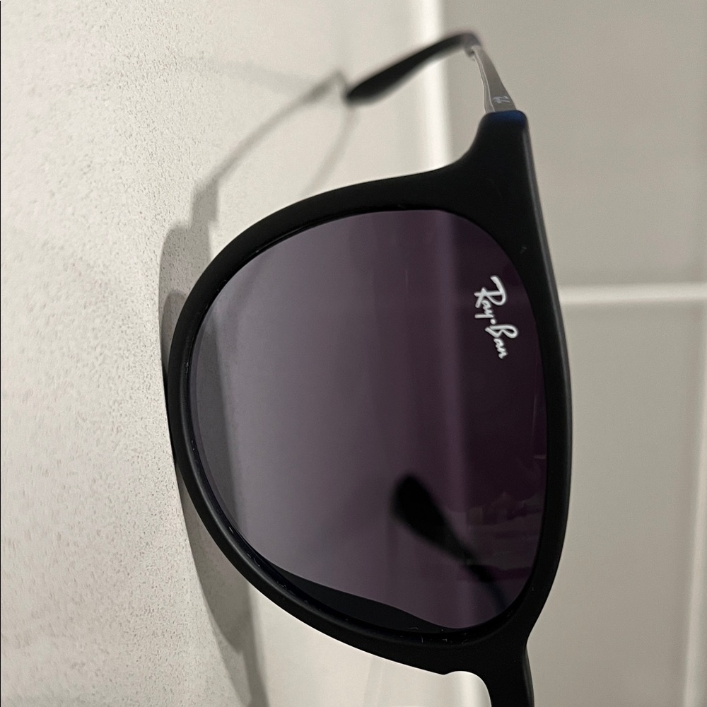 Ray-Ban Classic Black Sunglasses - Picture 9 of 15